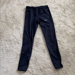 Women’s Nike leggings with cell phone pocket-Small